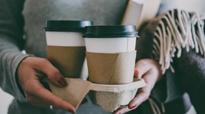 Πιο ακριβός από σήμερα ο καφές στο χέρι: Έως και 25% αύξηση στην τιμή